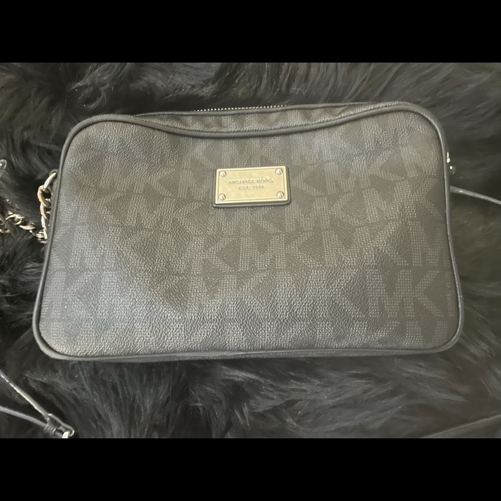Michael Kors Purse - Picture 2 of 2